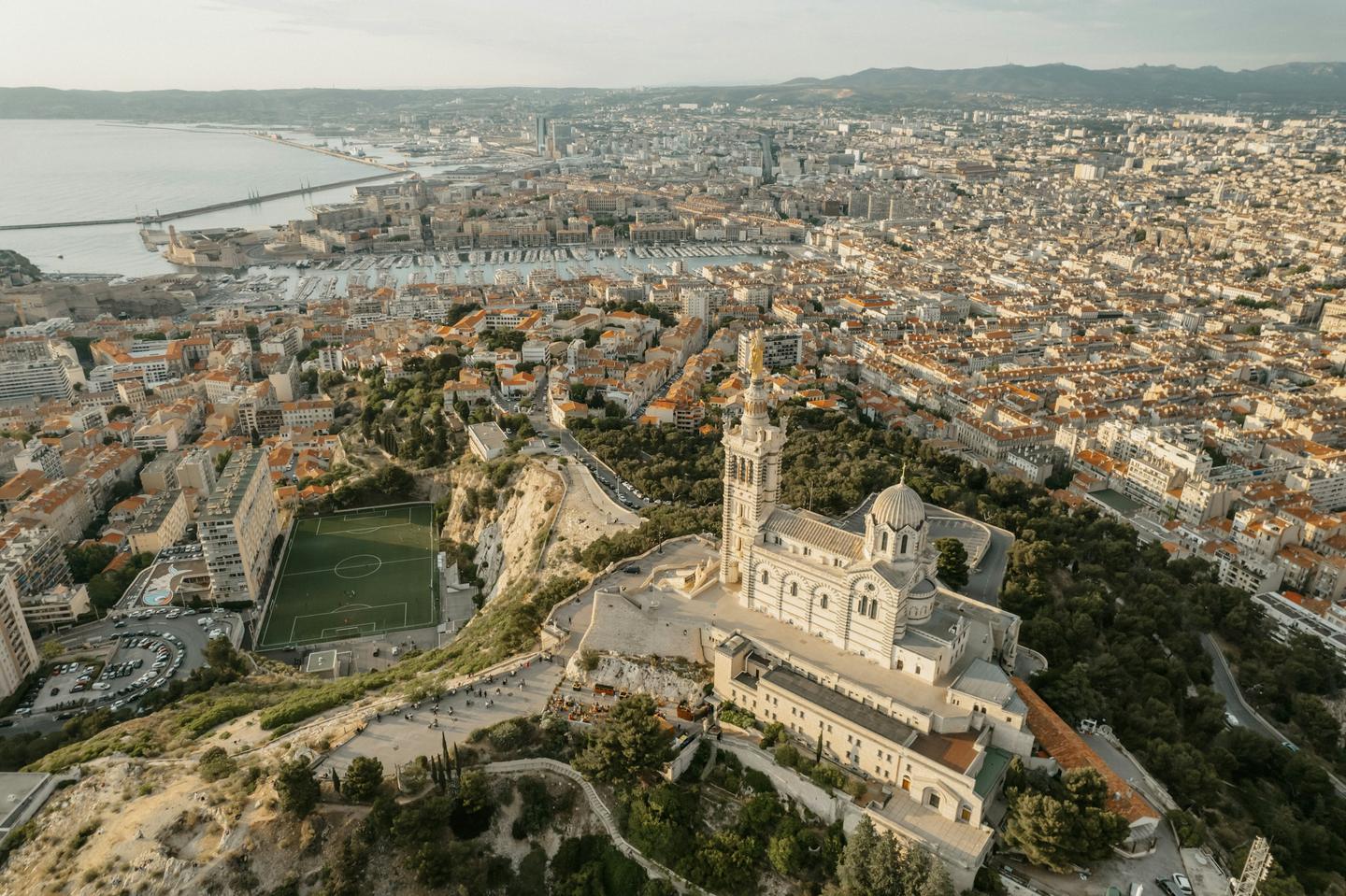 Базилика Notre-Dame de la Garde с высоты